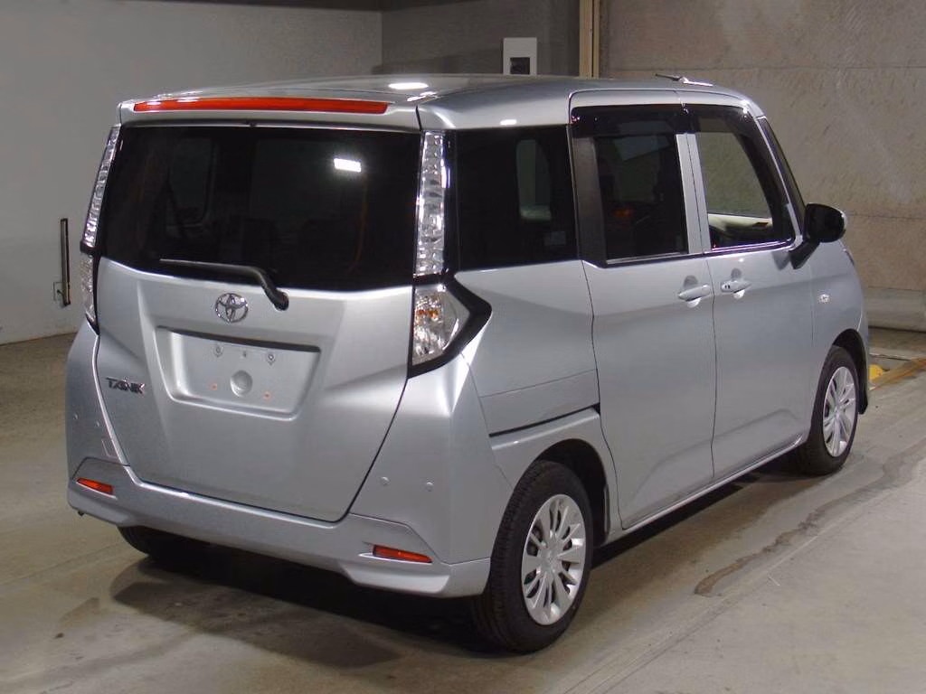 TOYOTA TANK