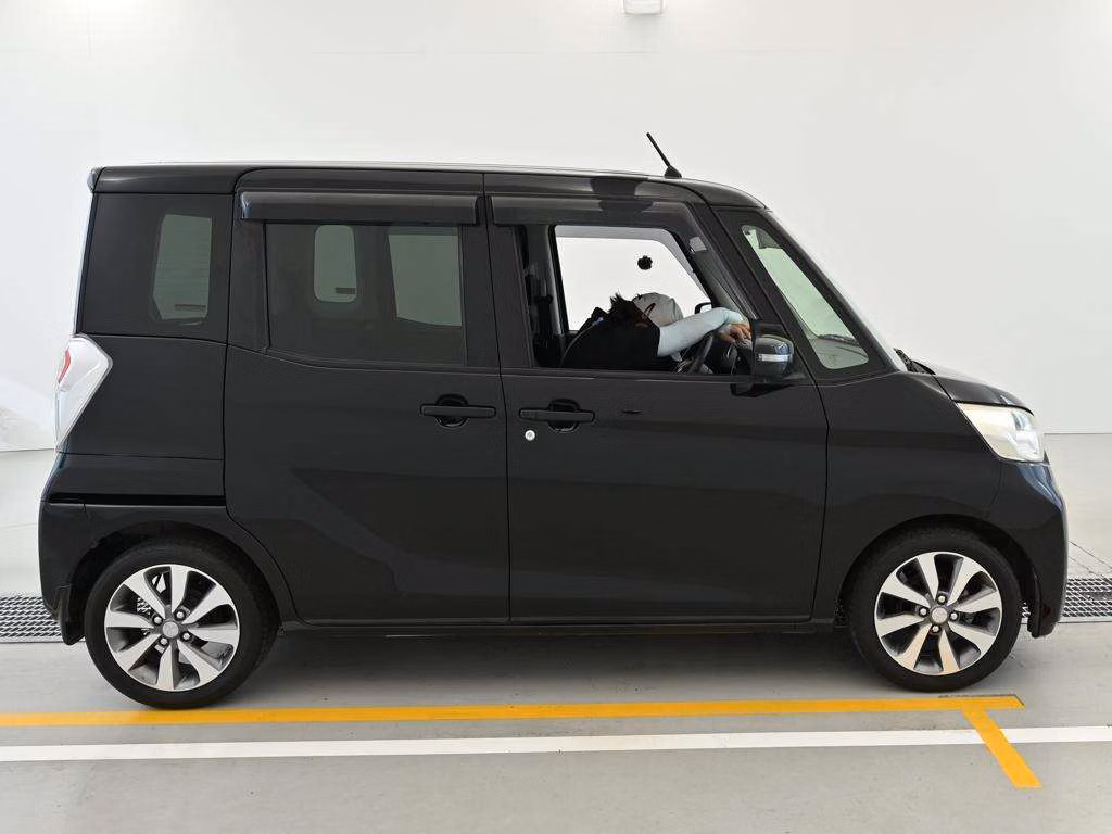 MITSUBISHI EK SPACE