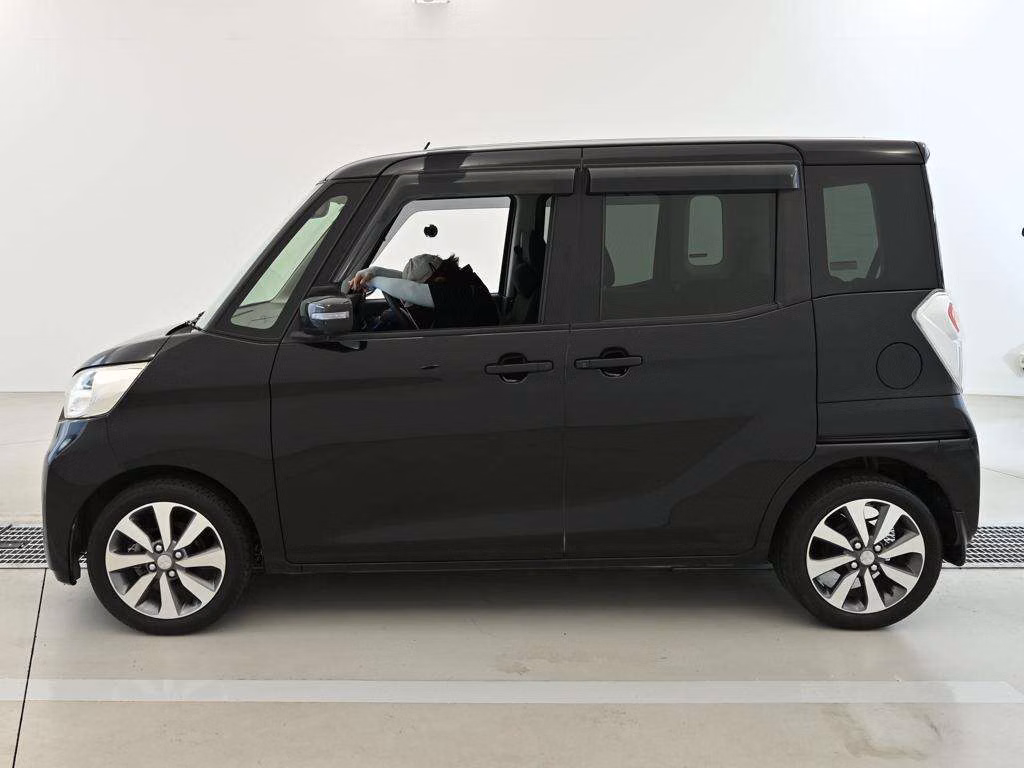 MITSUBISHI EK SPACE