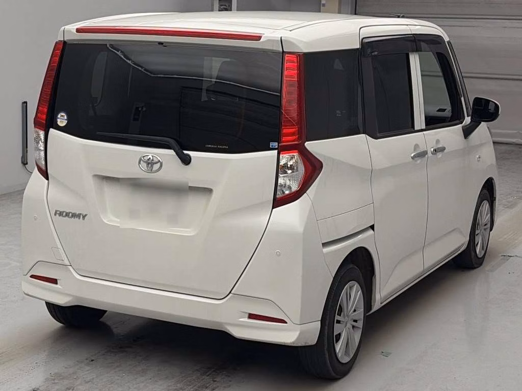 TOYOTA ROOMY