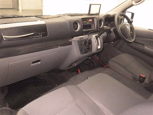 NISSAN NV350 CARAVAN