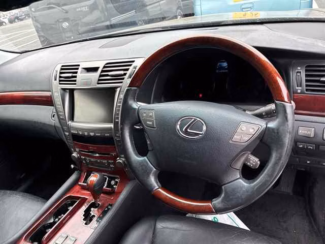 LEXUS LS460