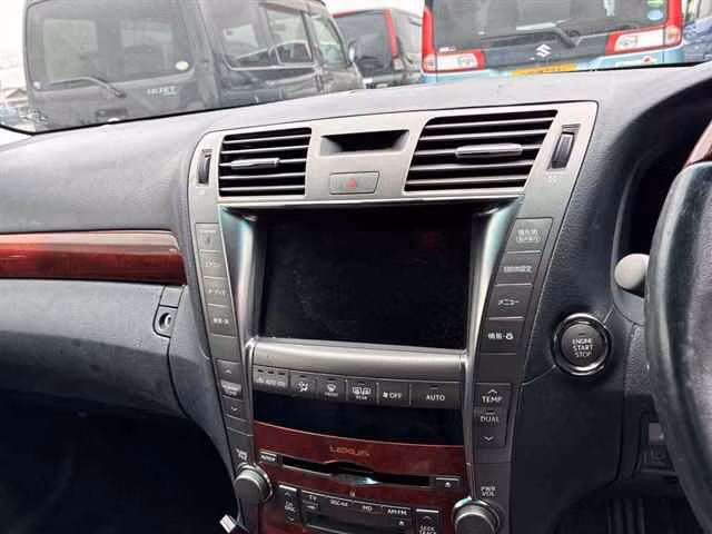 LEXUS LS460