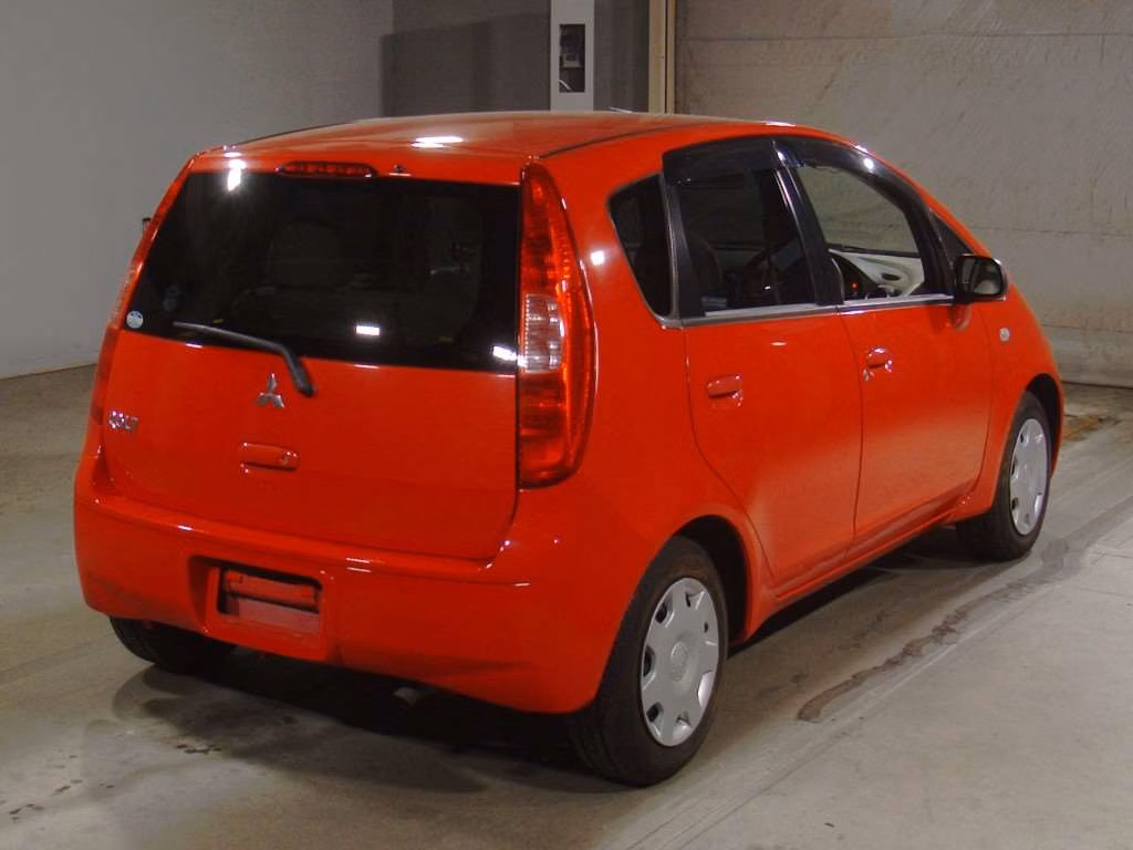 MITSUBISHI COLT