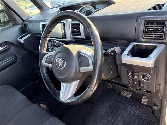 TOYOTA PIXIS MEGA