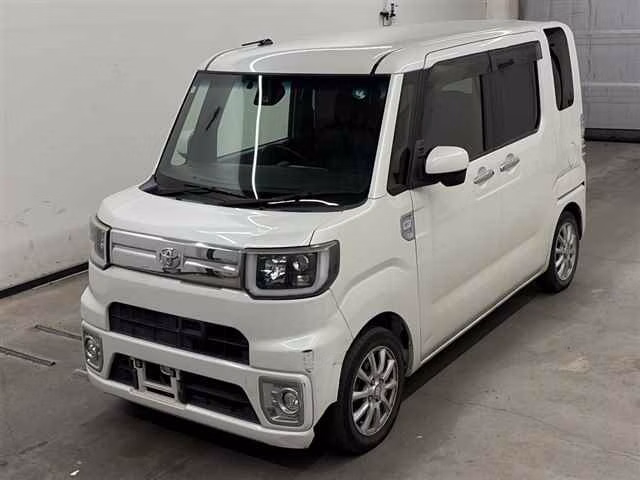 TOYOTA PIXIS MEGA