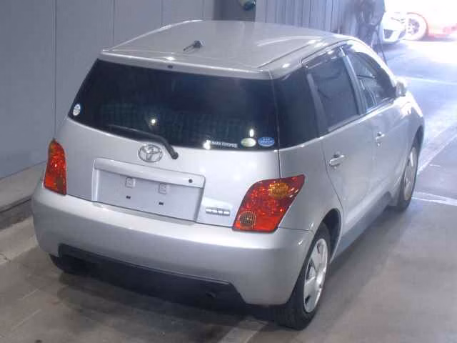 TOYOTA IST