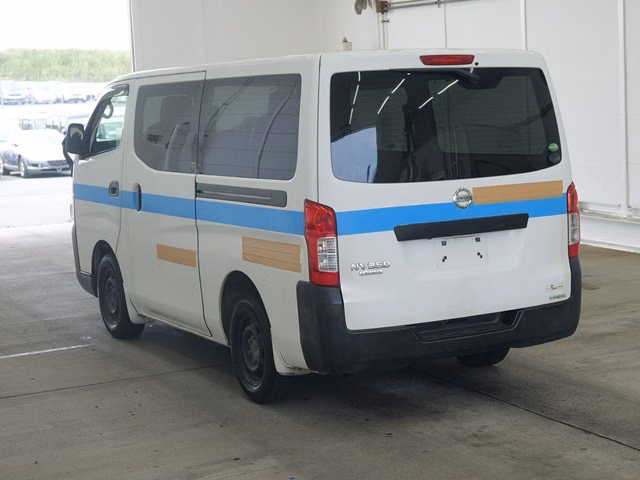 NISSAN NV350 CARAVAN