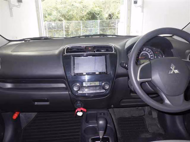 MITSUBISHI MIRAGE