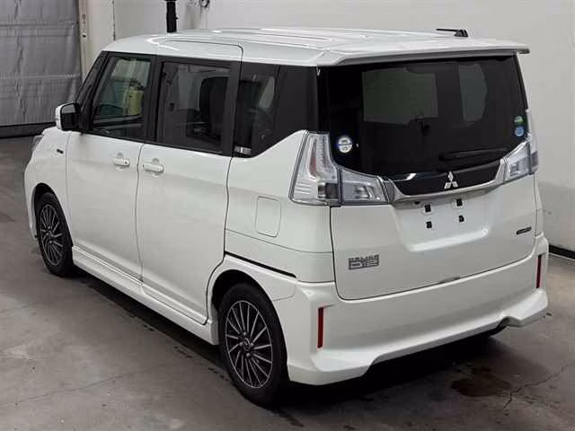 MITSUBISHI DELICA D:2