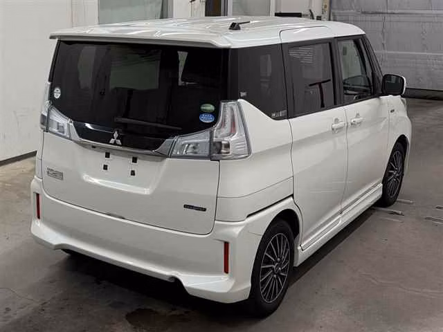 MITSUBISHI DELICA D:2