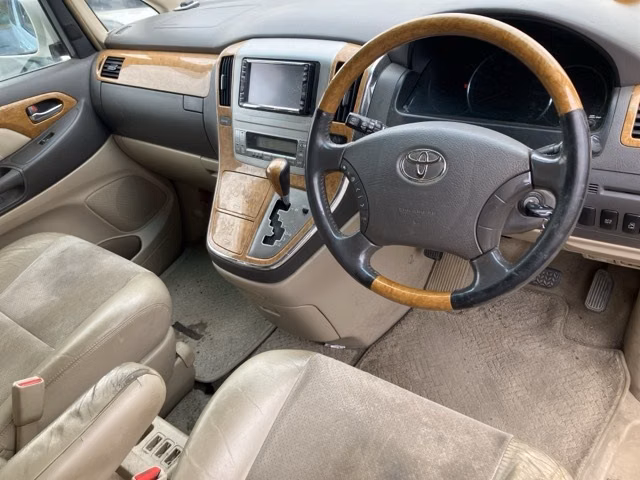 TOYOTA ALPHARD