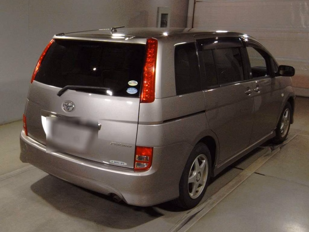TOYOTA ISIS