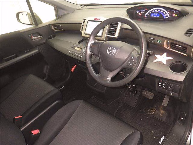 HONDA FREED SPIKE