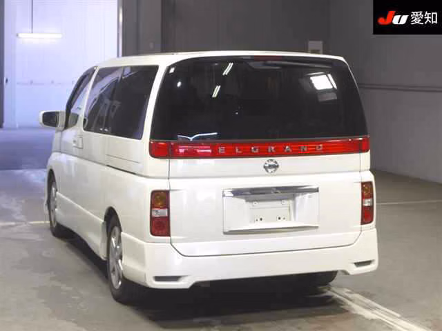 NISSAN ELGRAND