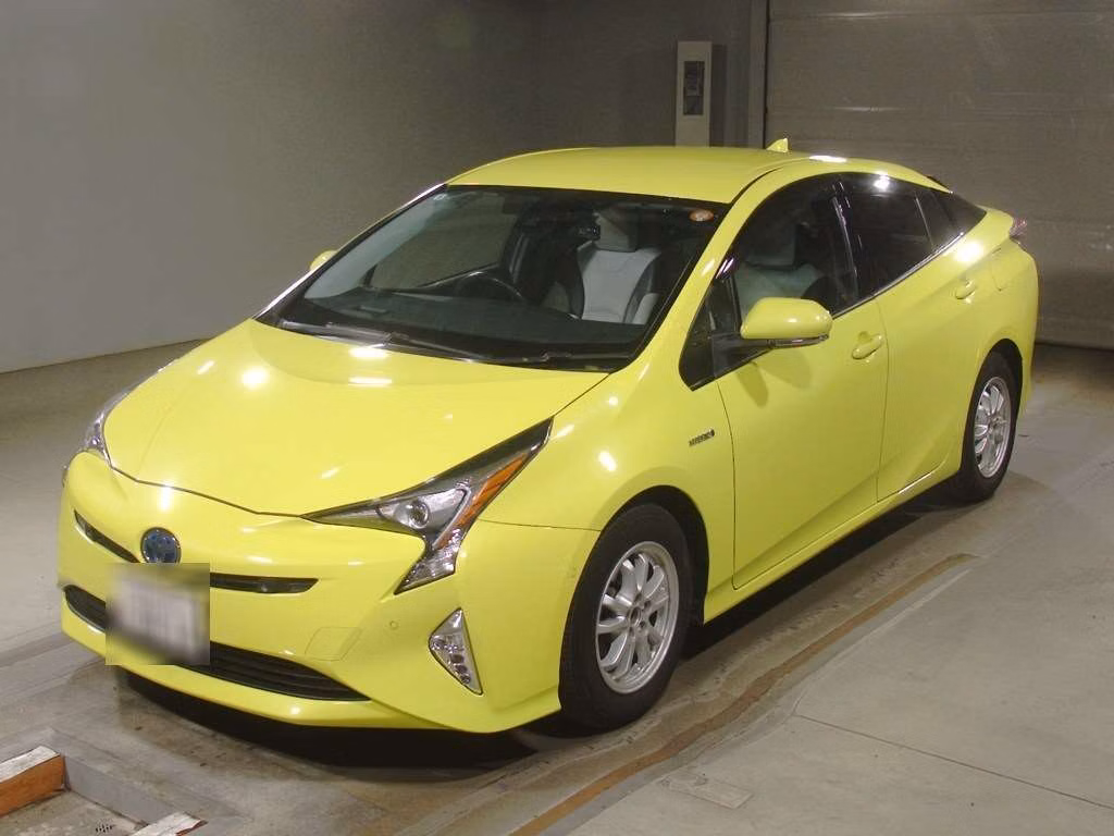 TOYOTA PRIUS