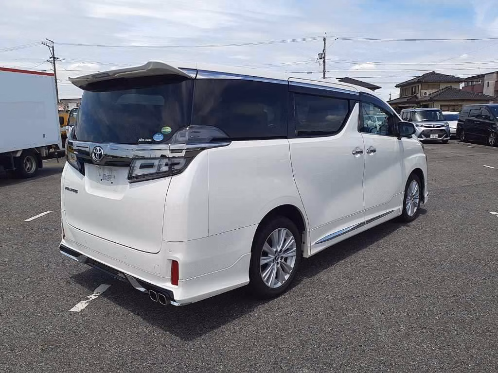 TOYOTA VELLFIRE