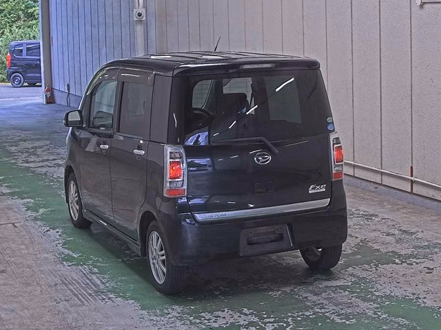 DAIHATSU TANTO EXE