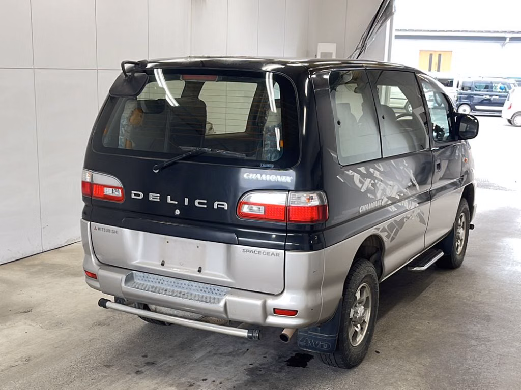 MITSUBISHI DELICA
