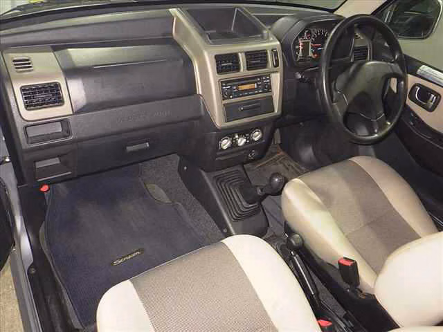 MITSUBISHI PAJERO MINI
