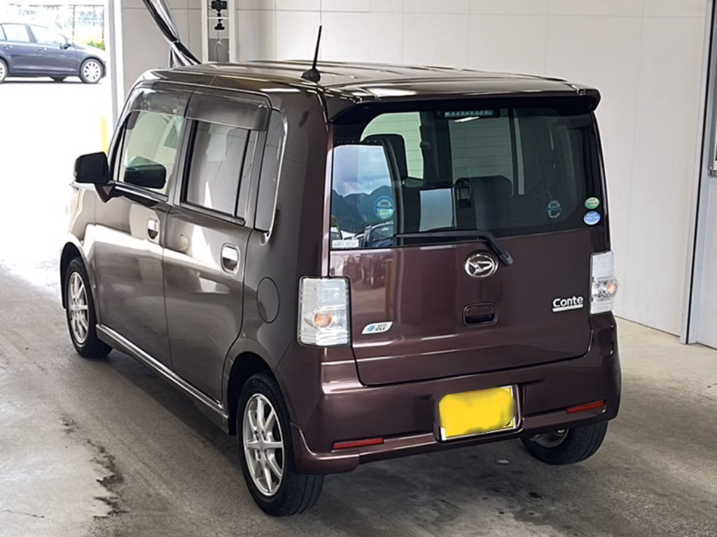 DAIHATSU MOVE CONTE