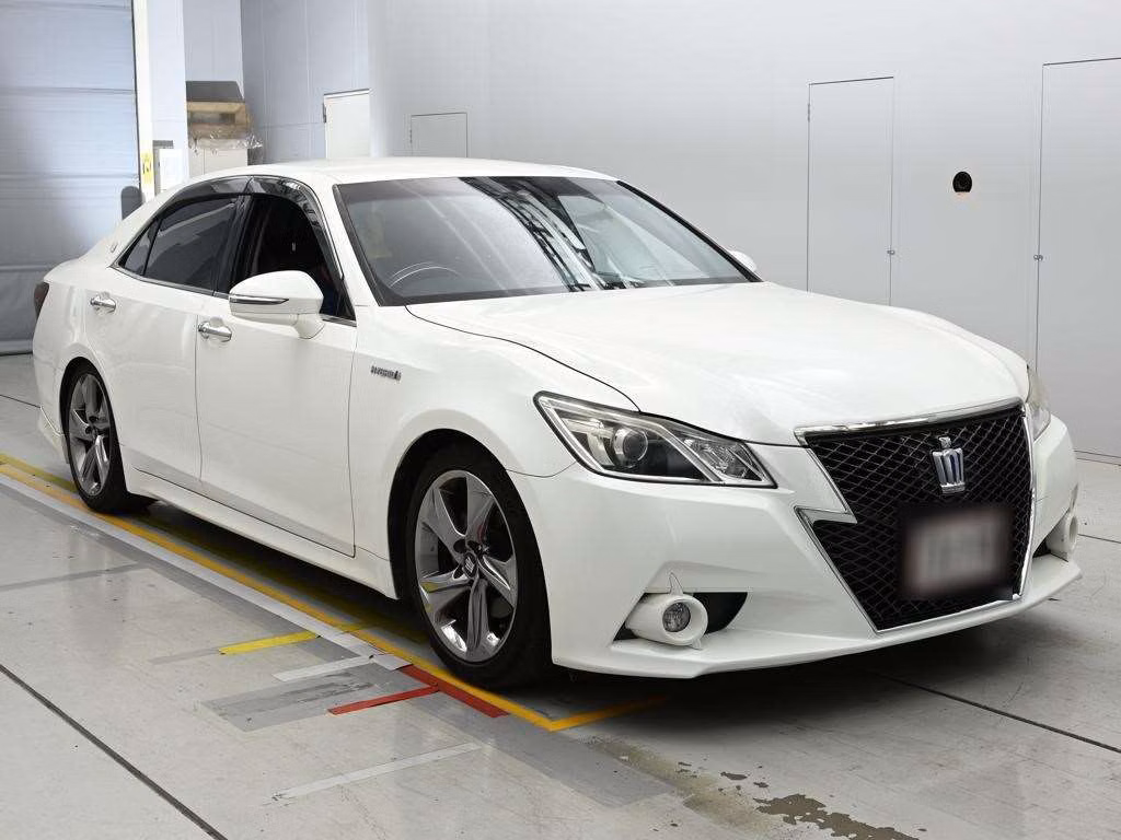 TOYOTA CROWN