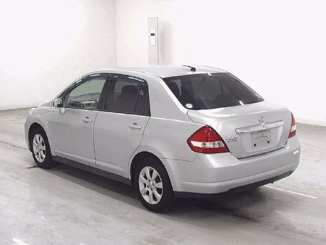 NISSAN TIIDA LATIO