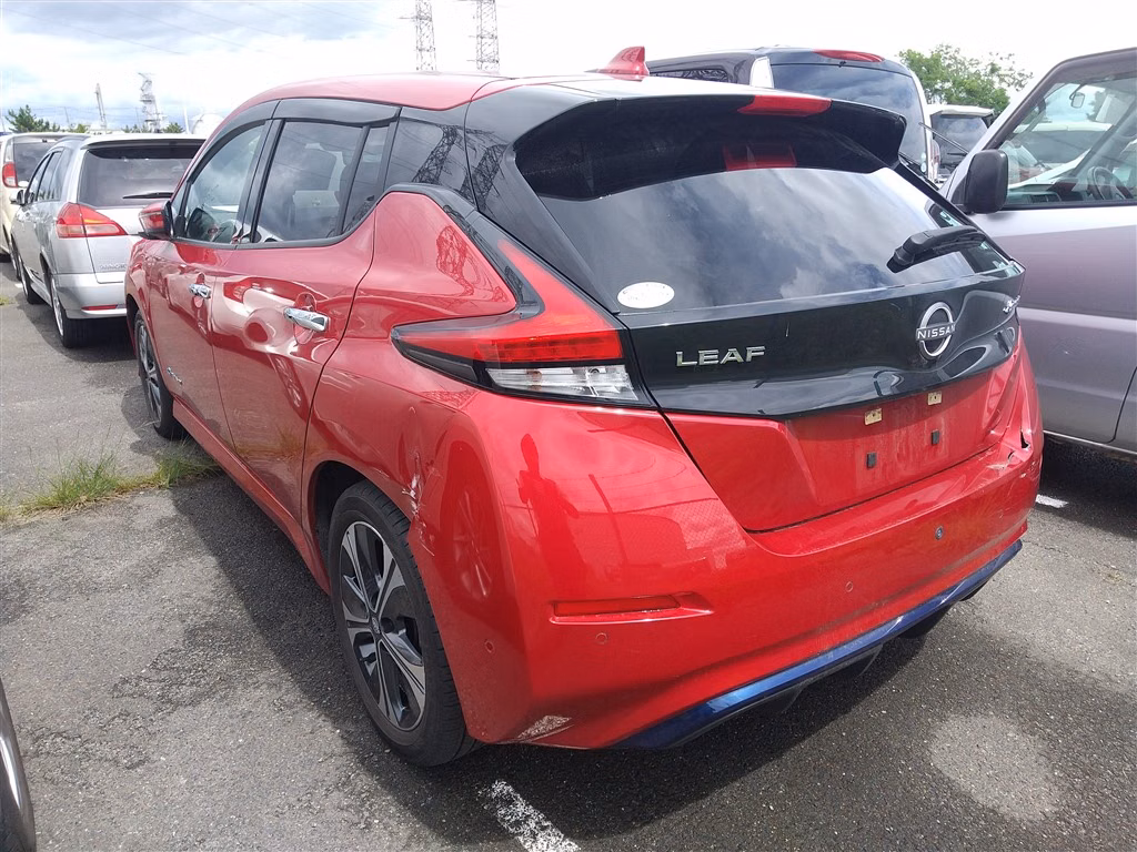 NISSAN LEAF
