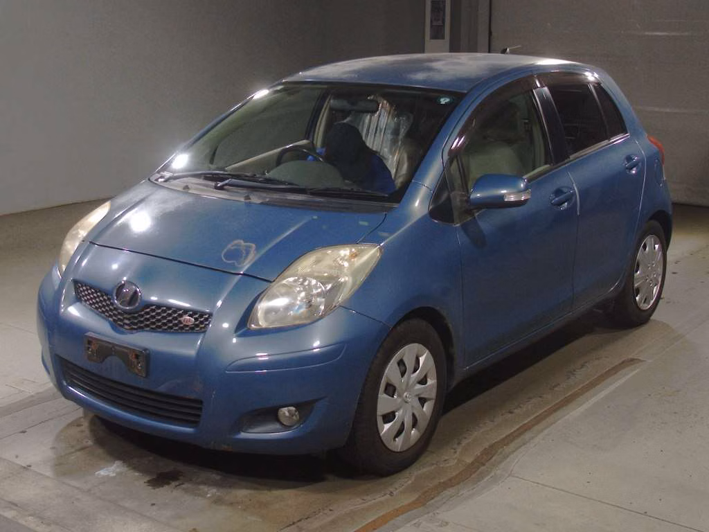 TOYOTA VITZ