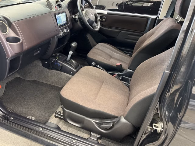 MITSUBISHI PAJERO MINI