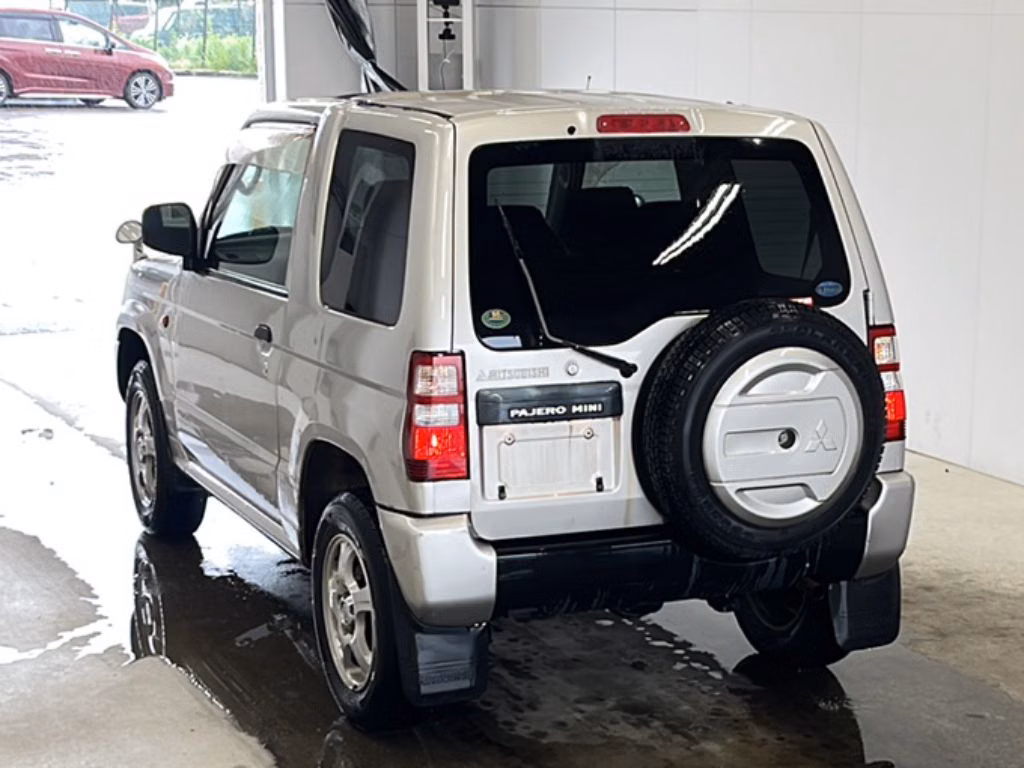 MITSUBISHI PAJERO MINI