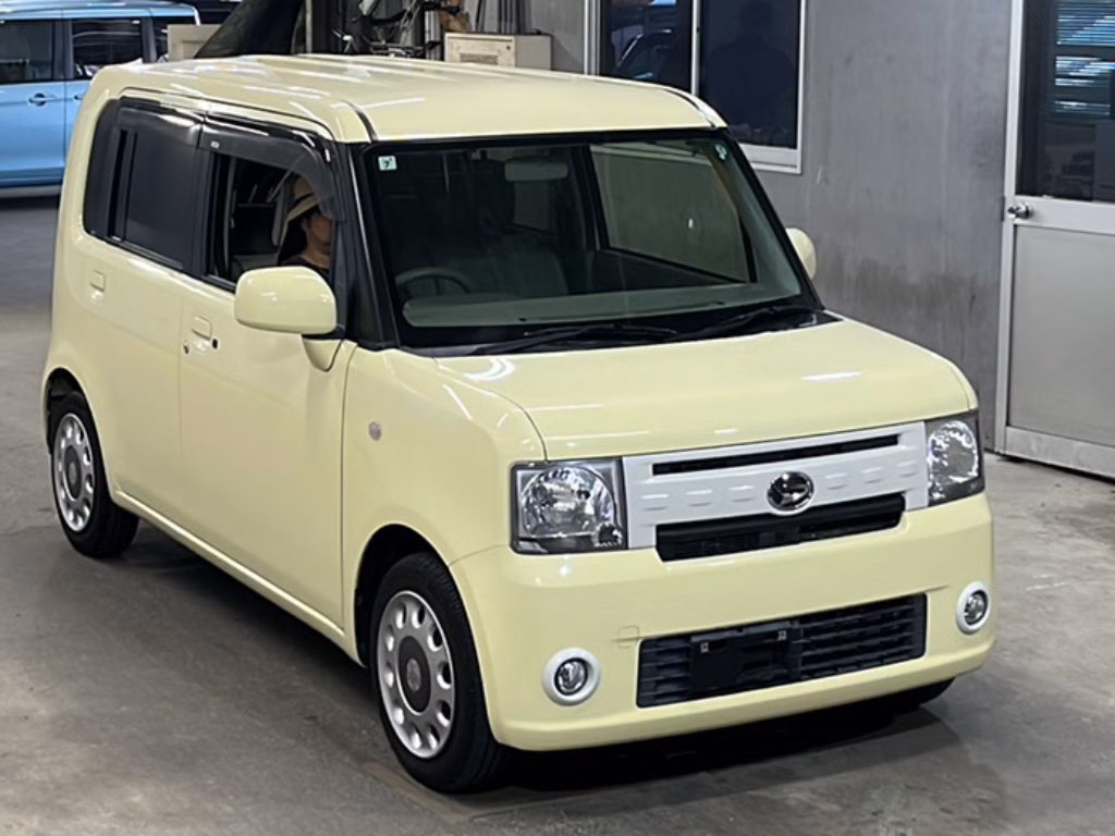 DAIHATSU MOVE CONTE