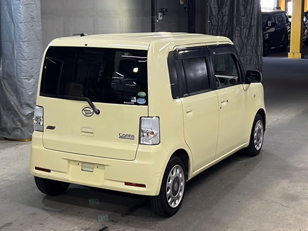 DAIHATSU MOVE CONTE