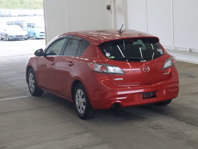 MAZDA AXELA