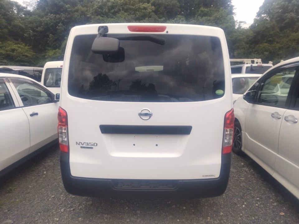 NISSAN NV350 CARAVAN