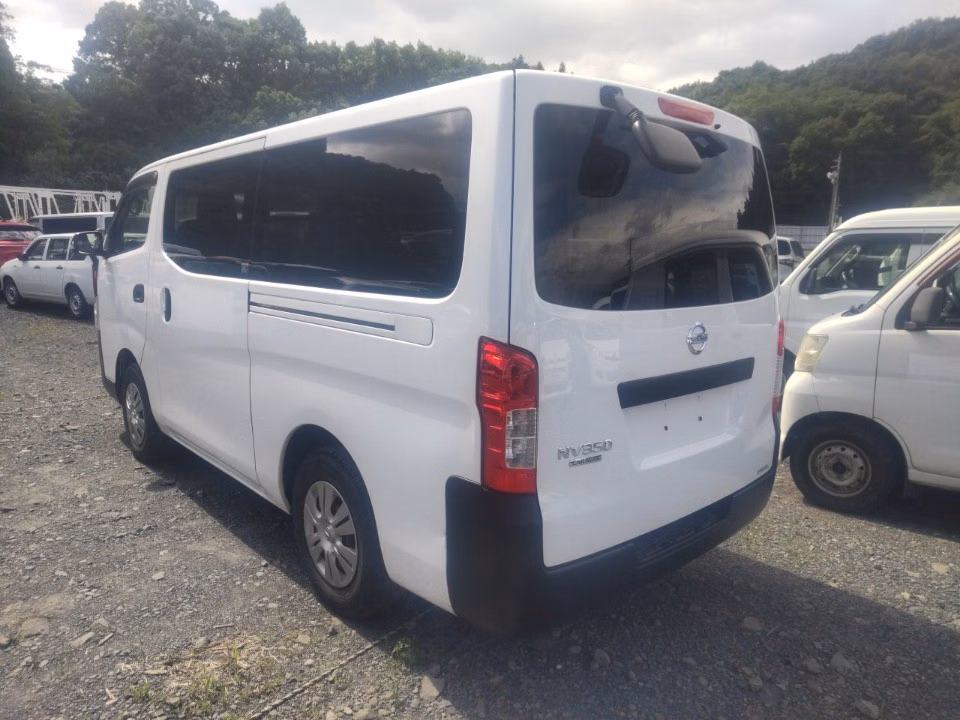 NISSAN NV350 CARAVAN
