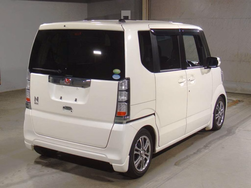 HONDA N-BOX
