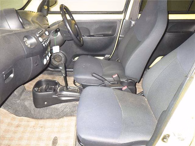 DAIHATSU ESSE