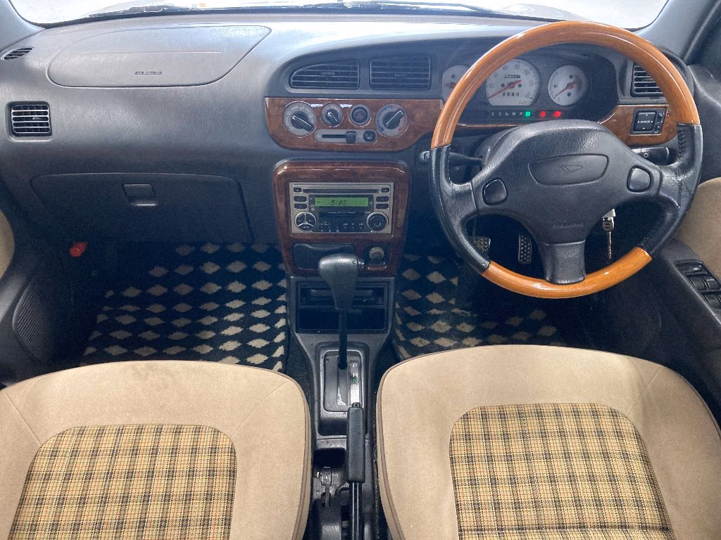 DAIHATSU MIRA GINO
