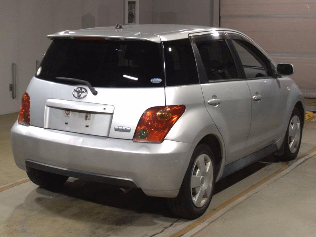 TOYOTA IST
