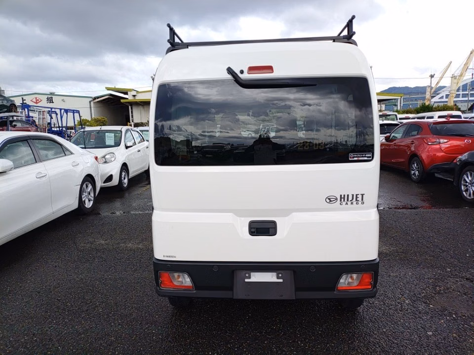 DAIHATSU ATRAI