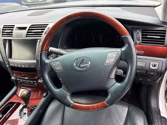 LEXUS LS460