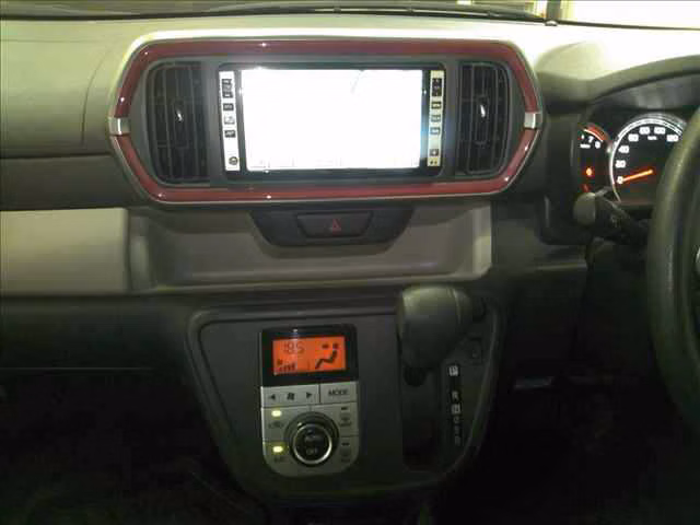 DAIHATSU BOON