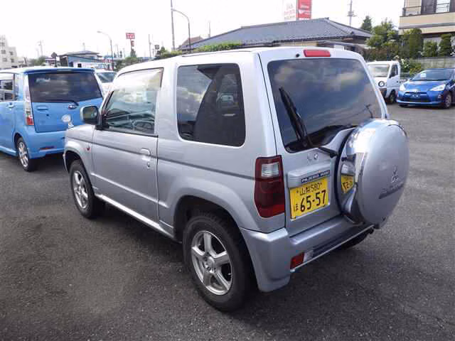 MITSUBISHI PAJERO MINI