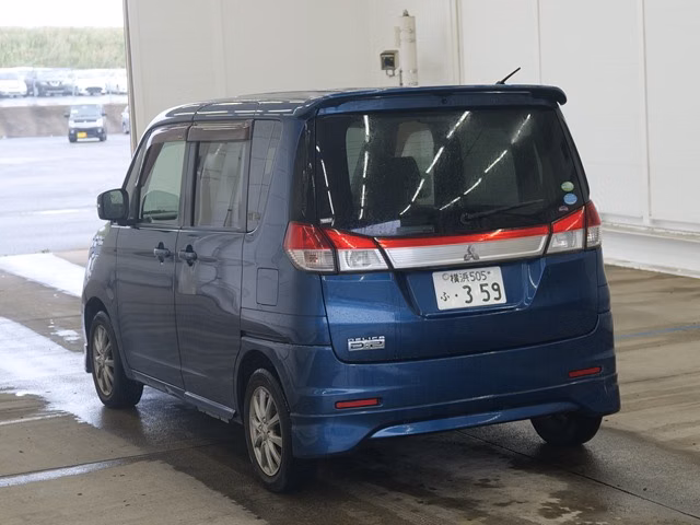 MITSUBISHI DELICA D:2