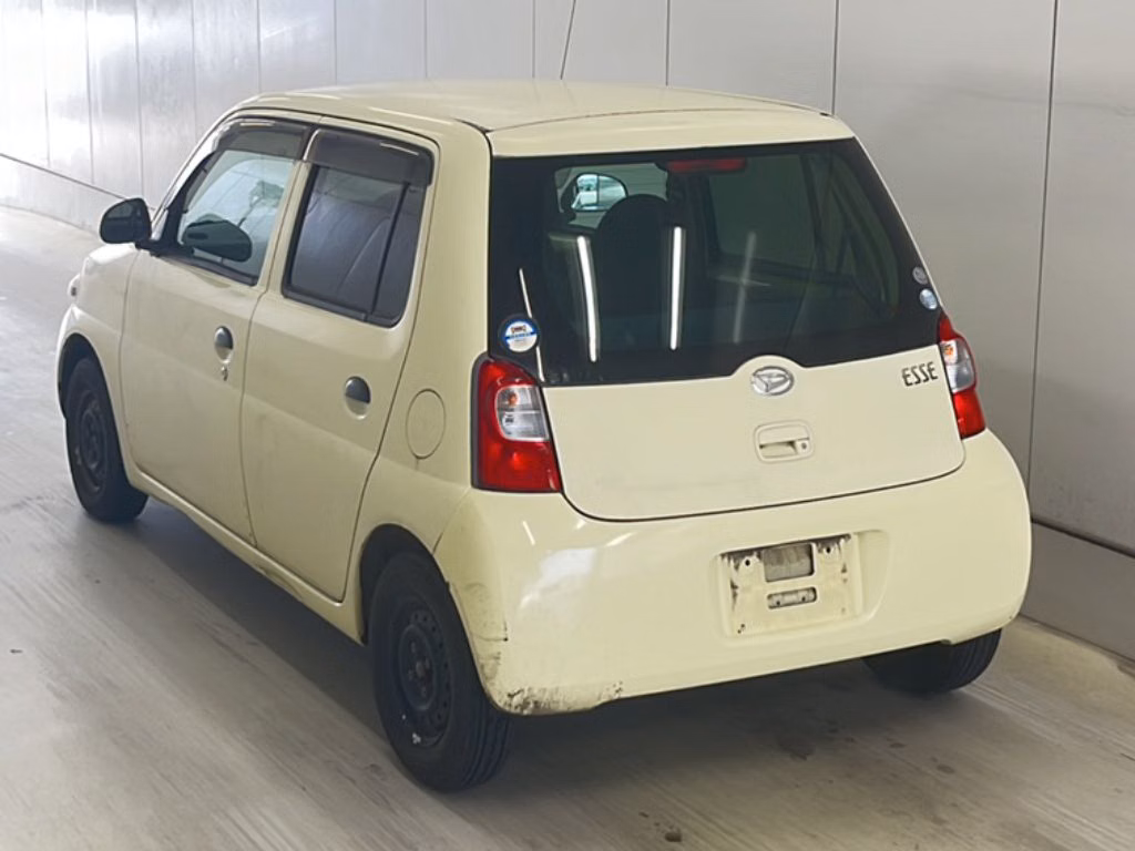 DAIHATSU ESSE