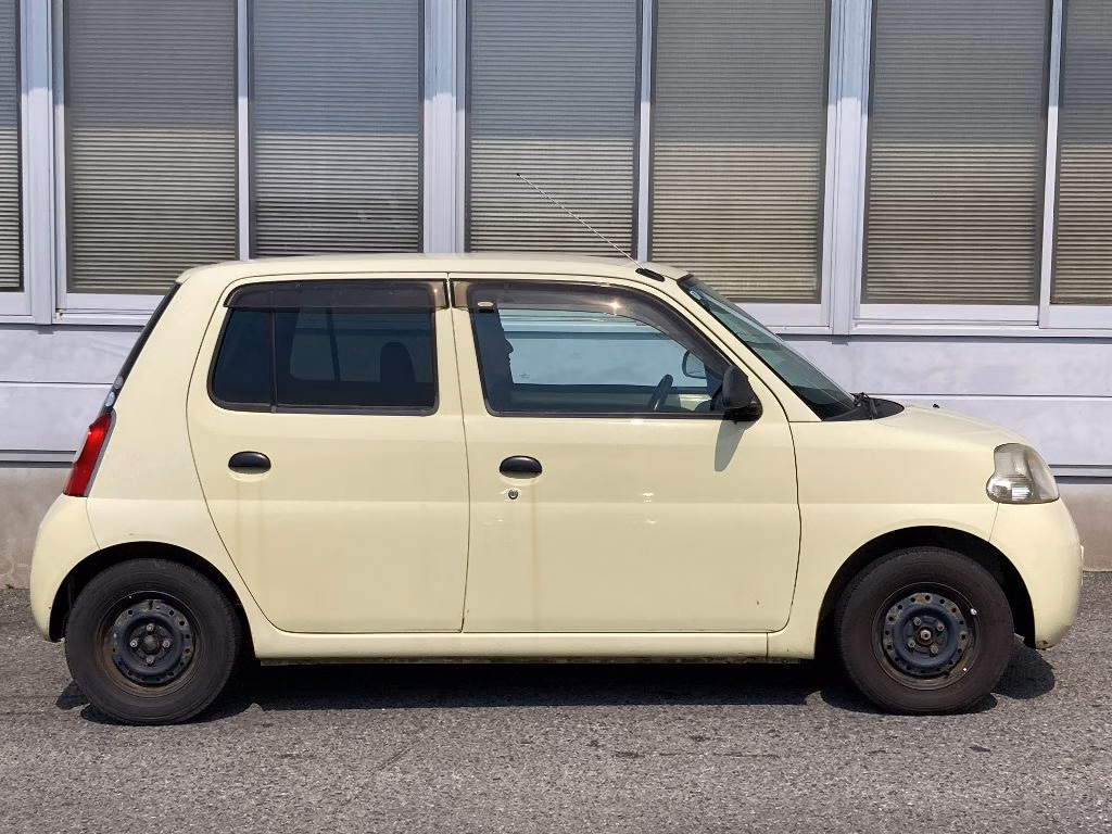 DAIHATSU ESSE