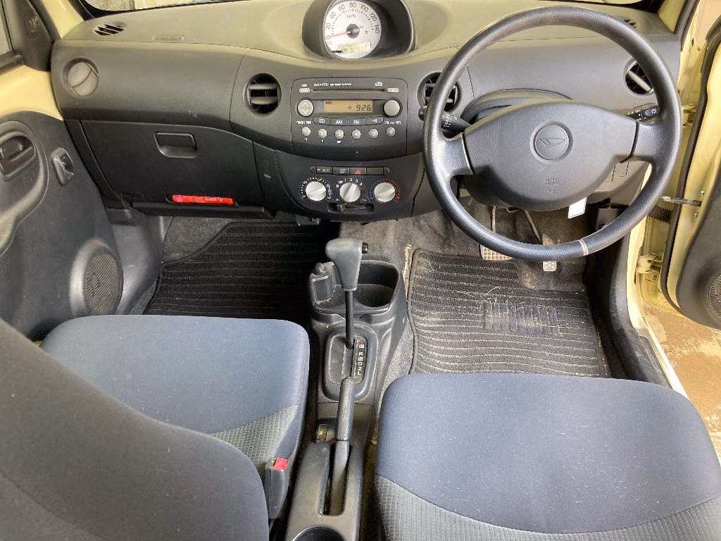 DAIHATSU ESSE