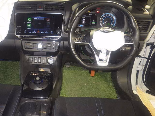 NISSAN LEAF