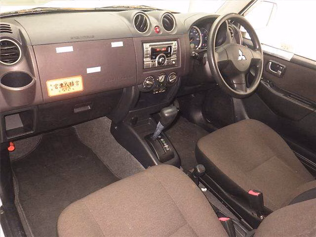 MITSUBISHI PAJERO MINI